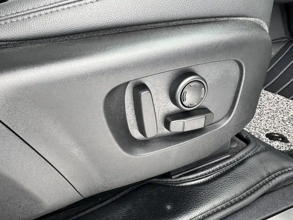 Land Rover Evoque 2021 — фото 17