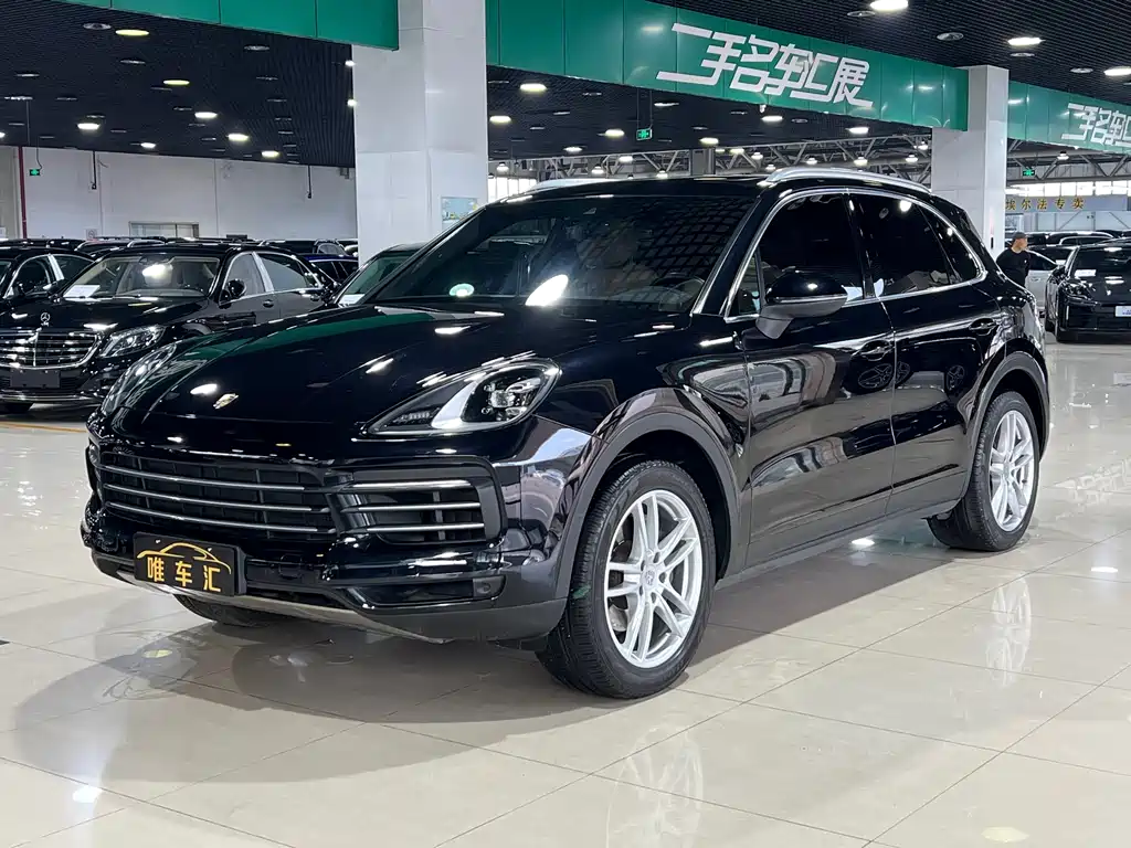 Porsche Cayenne 2020 — фото 1