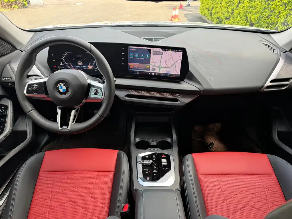 BMW 2 Series 2025 — фото 11