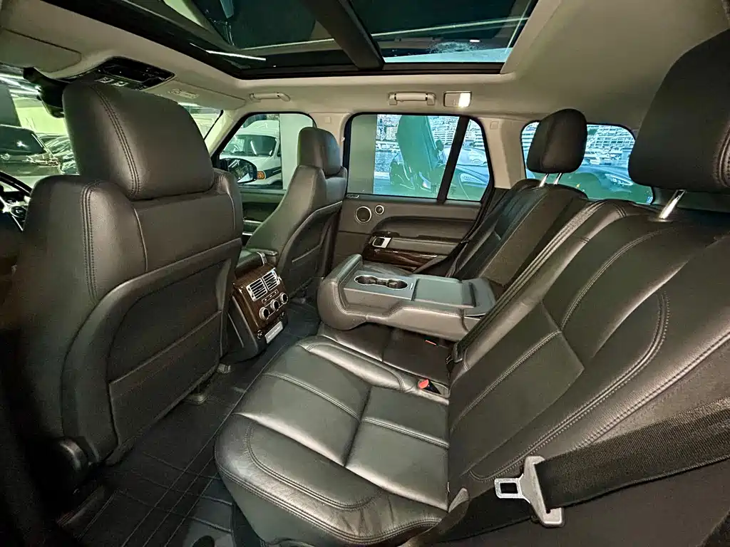 Land Rover Range Rover 2018 — фото 24