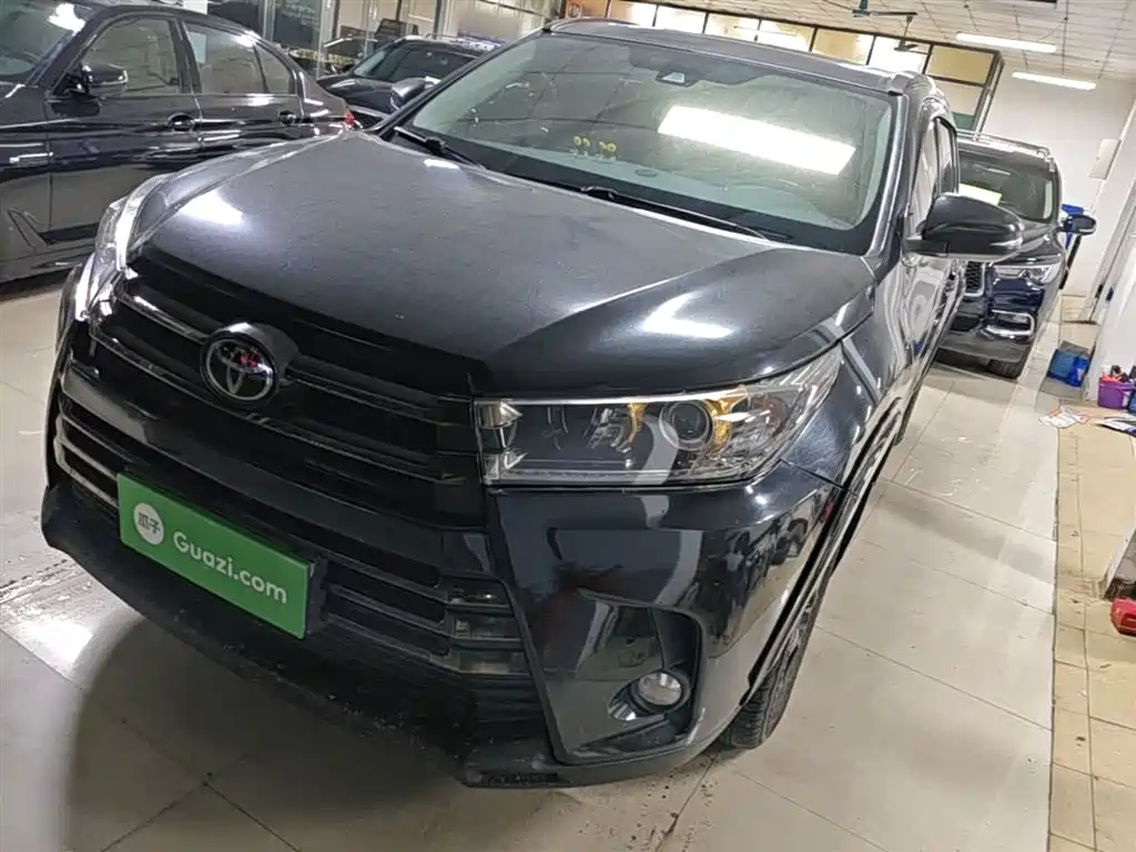 Toyota Highlander 2021 — фото 2