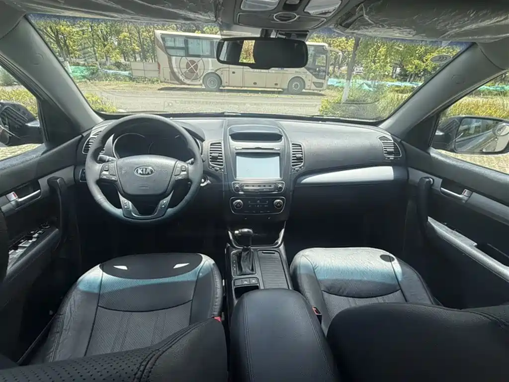 Kia Sorento 2015 — фото 11