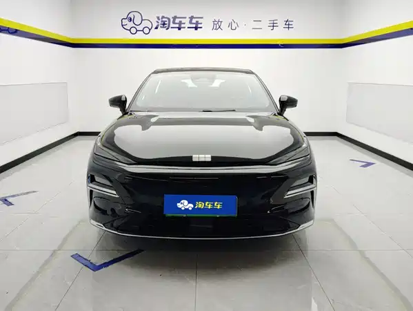 Geely Galaxy Starshine 8 2025