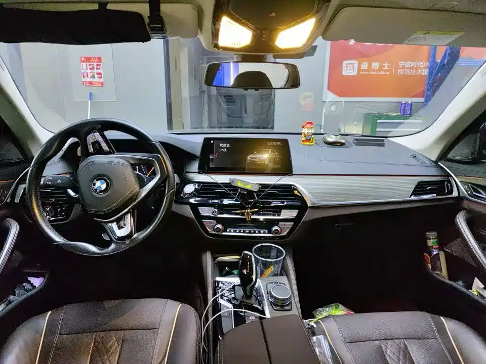 BMW 5 Series 2018 — фото 2