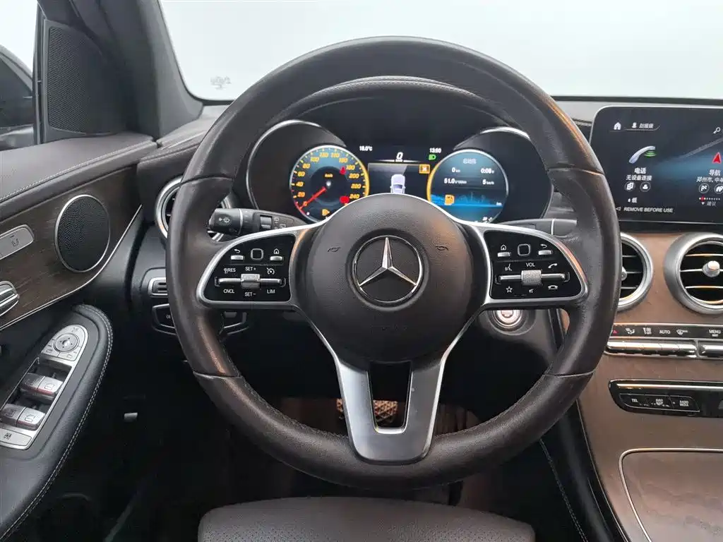 Mercedes-Benz GLC 2022 — фото 11