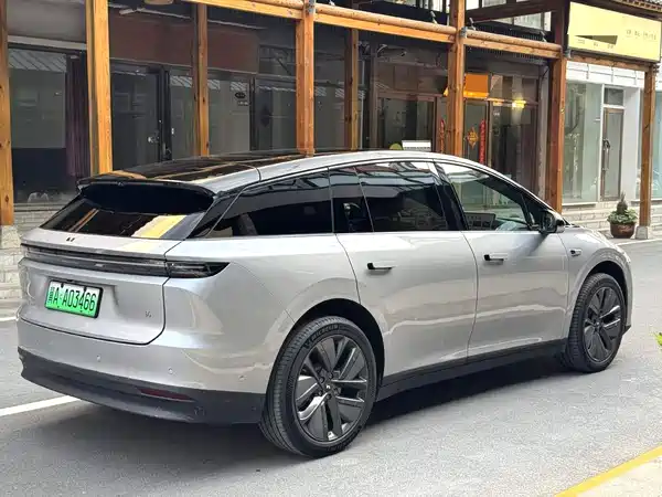 Li Auto i6 2025
