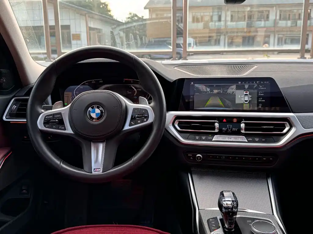 BMW 3 Series 2021 — фото 16