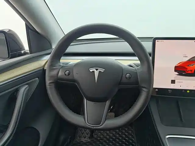 Tesla Model Y 2023 — фото 5