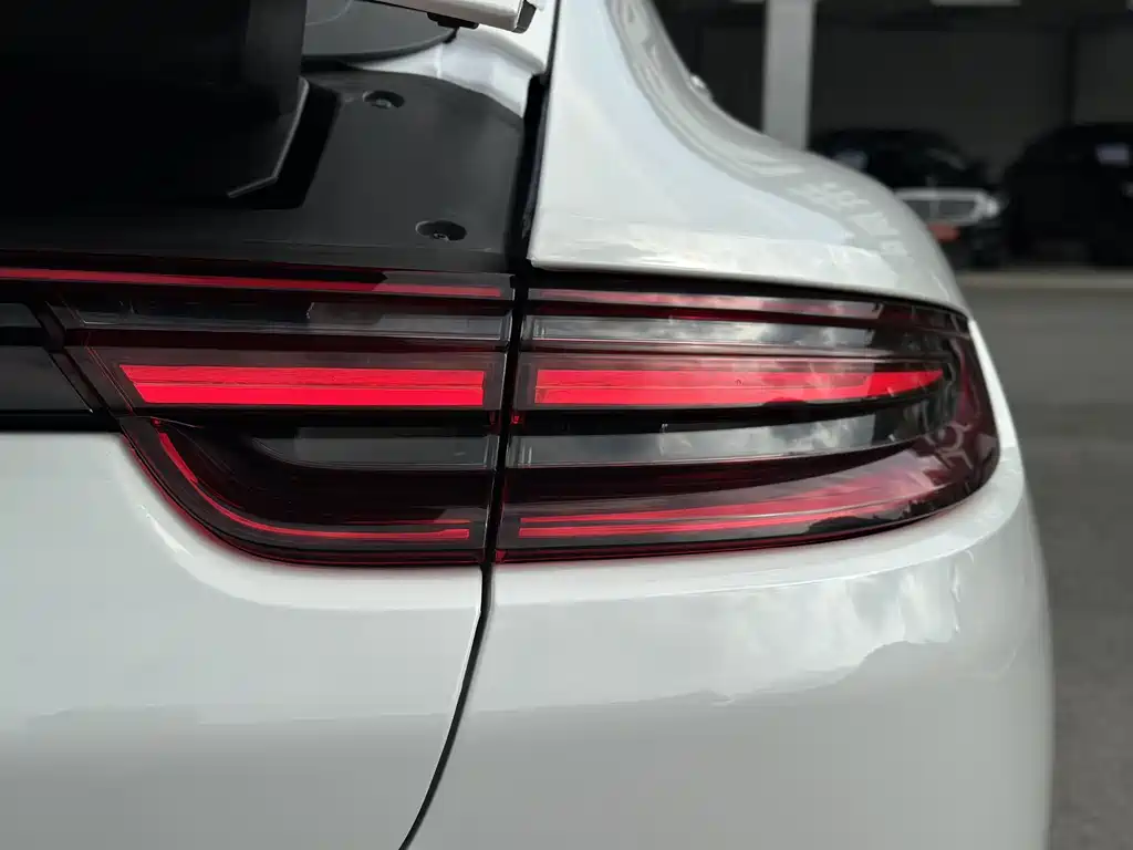Porsche Panamera 2019 — фото 5