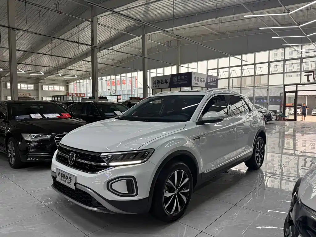 Volkswagen T-Roc 2023