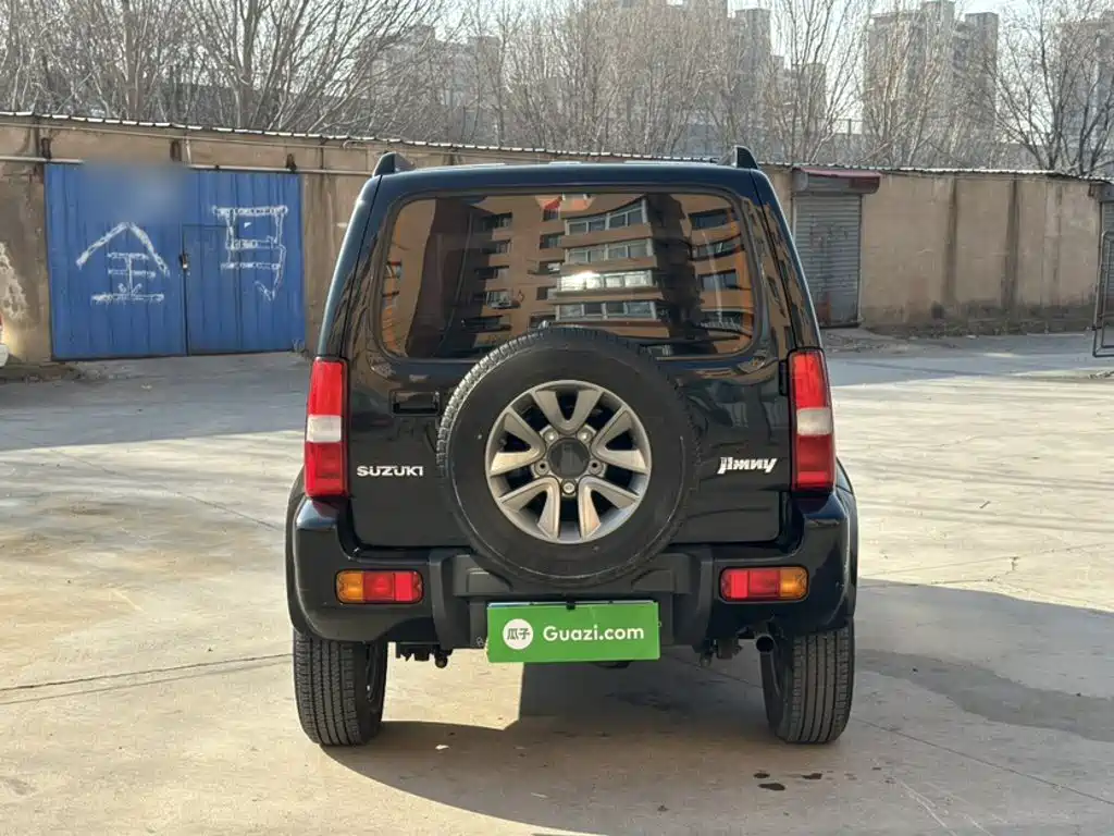 Suzuki Jimny 2018 — фото 12
