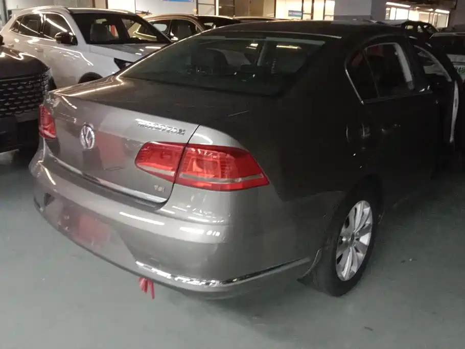 Volkswagen Magotan 2015
