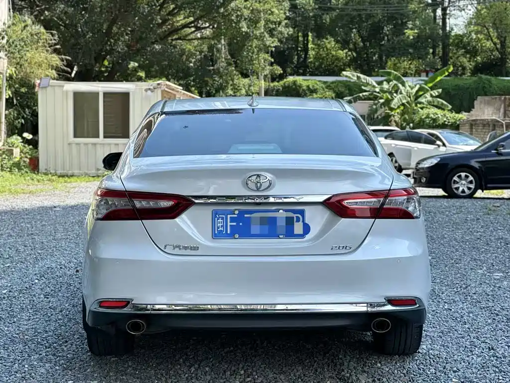 Toyota Camry 2024 — фото 8