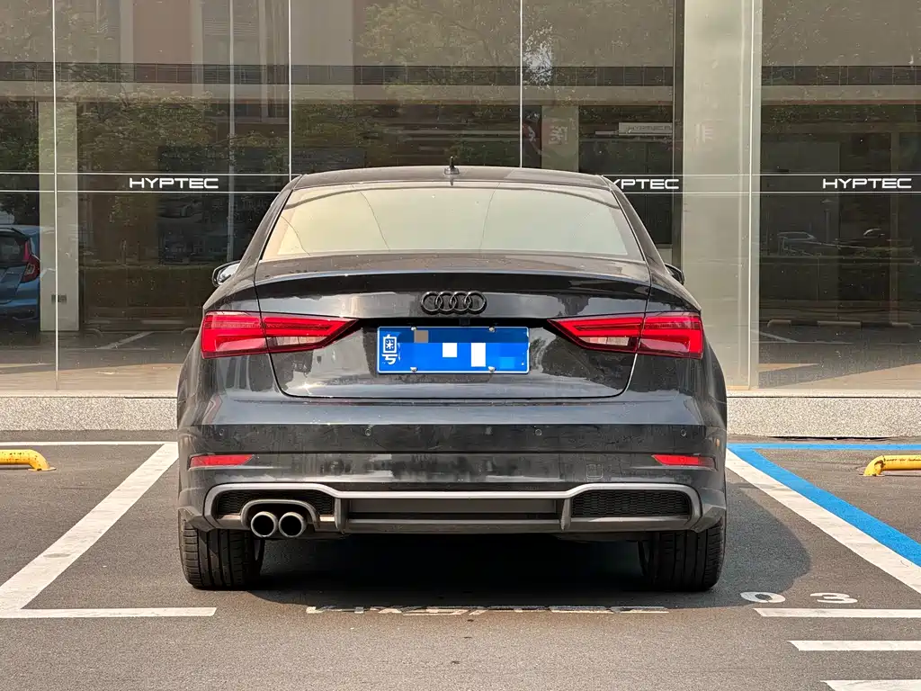 Audi A3 2018 — фото 4