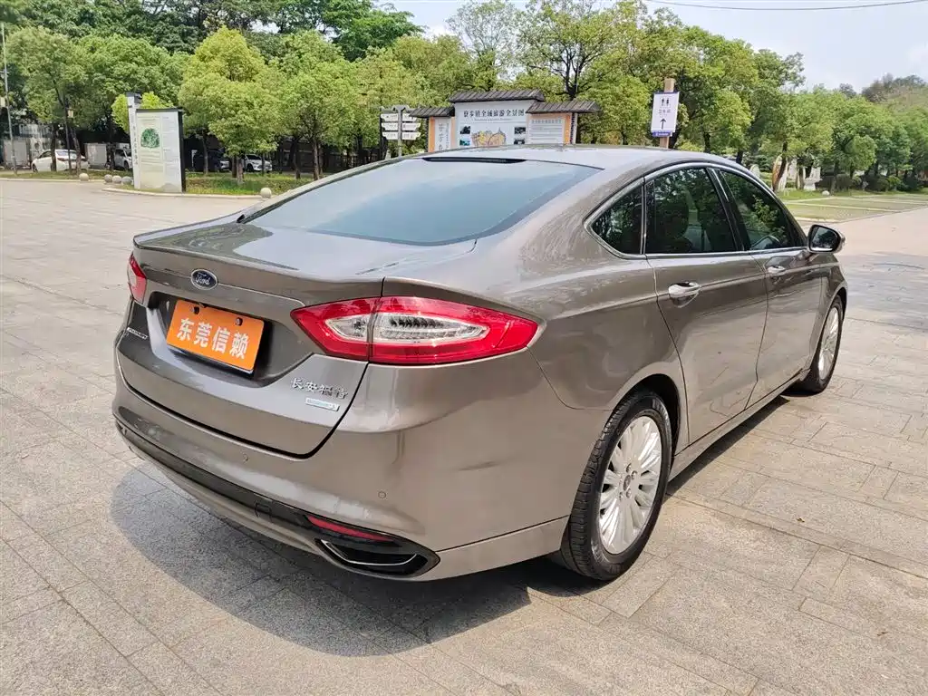 Ford Mondeo 2015 — фото 5