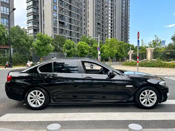 BMW 5 Series 2011