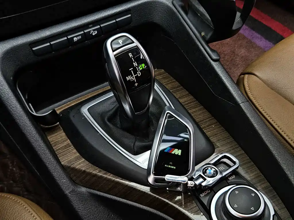 BMW X1 2012 — фото 18