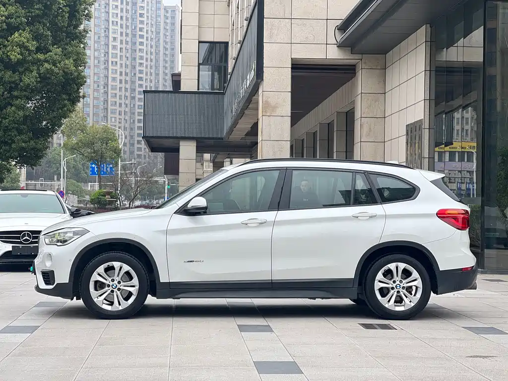 BMW X1 2017 — фото 6