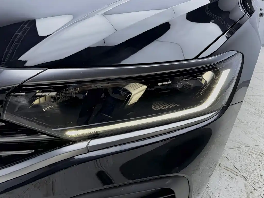Volkswagen Passat 2022