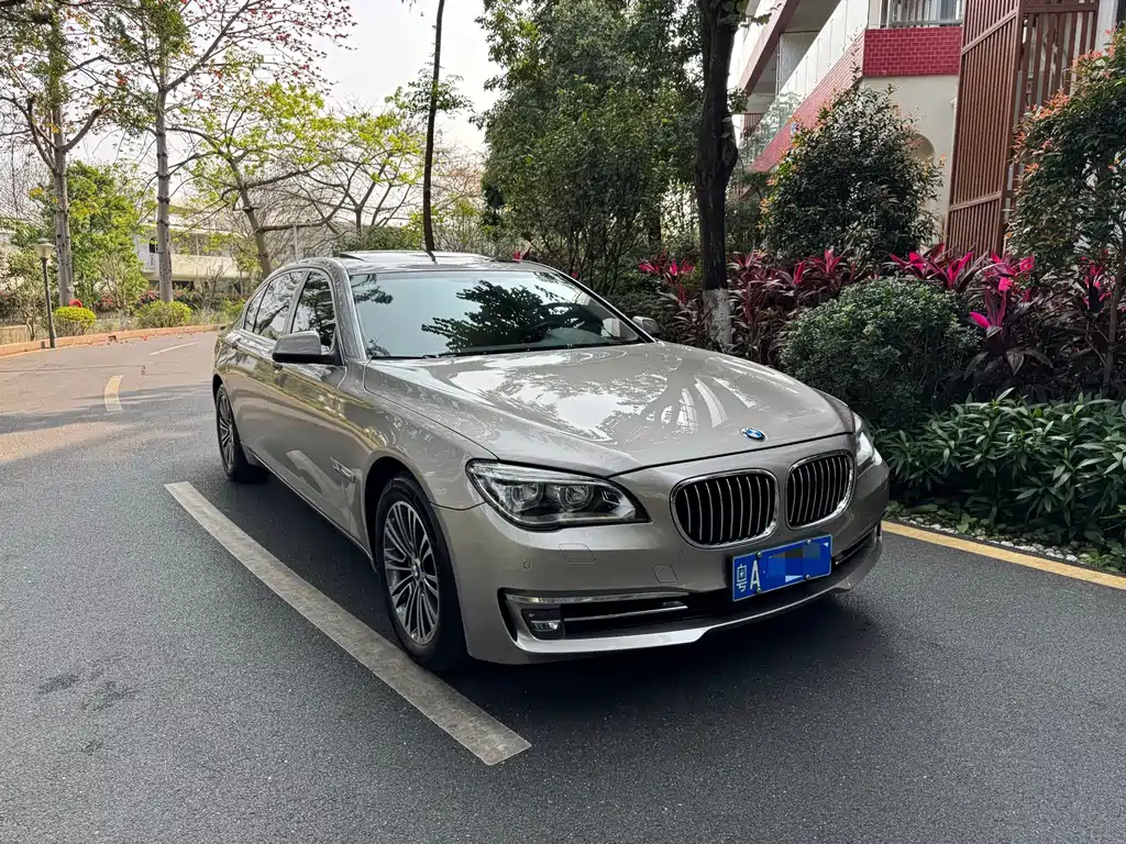 BMW 7 Series 2013 — фото 3