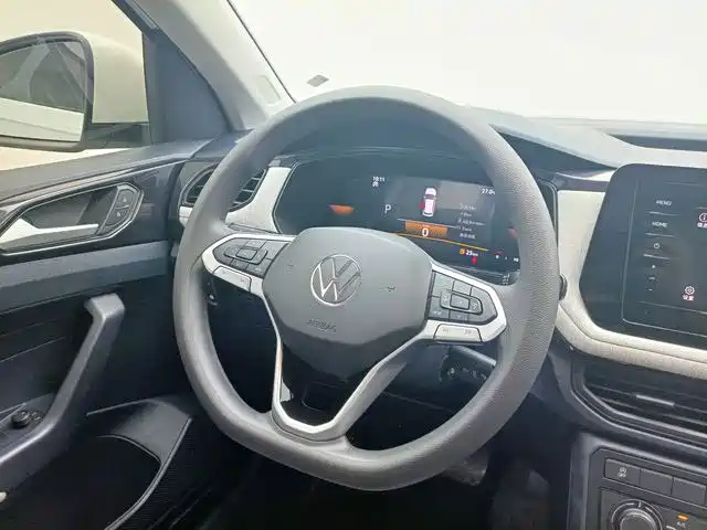 Volkswagen Tharu 2025