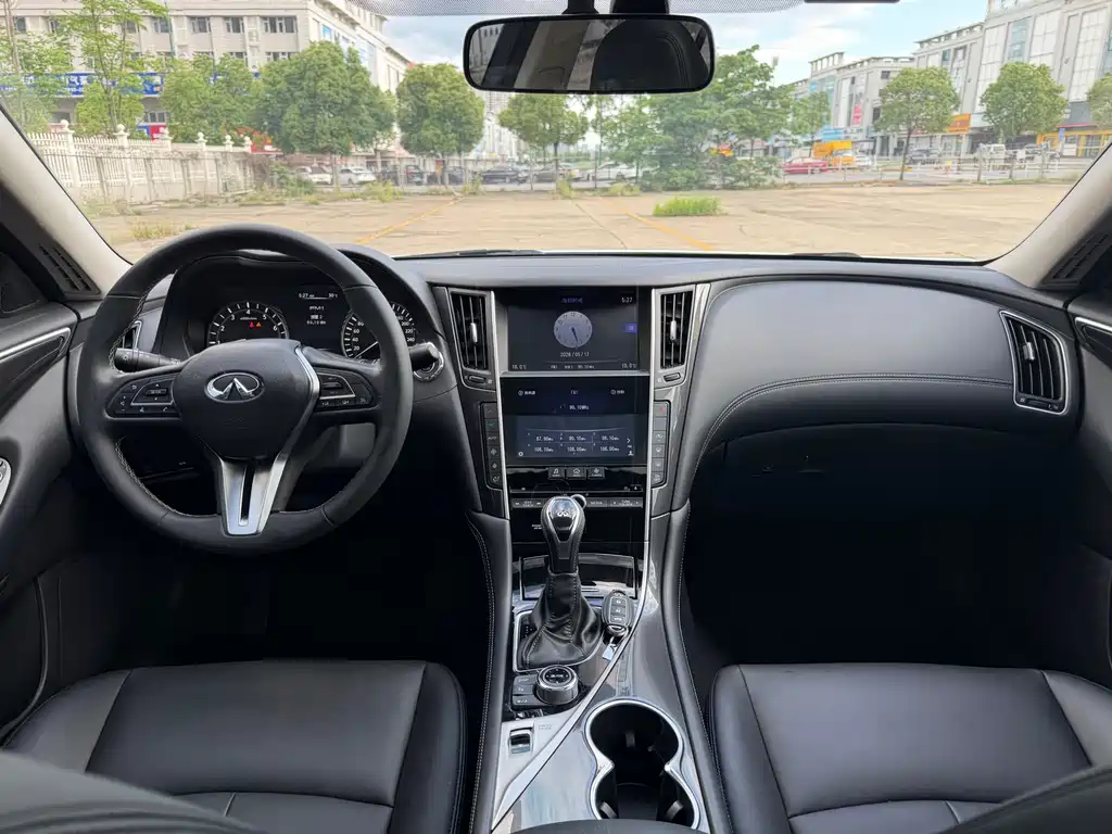 Infiniti Q50L 2019 — фото 15