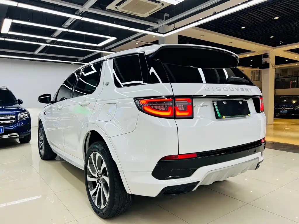 Land Rover Discovery Sport Hybrid 2023 — фото 16