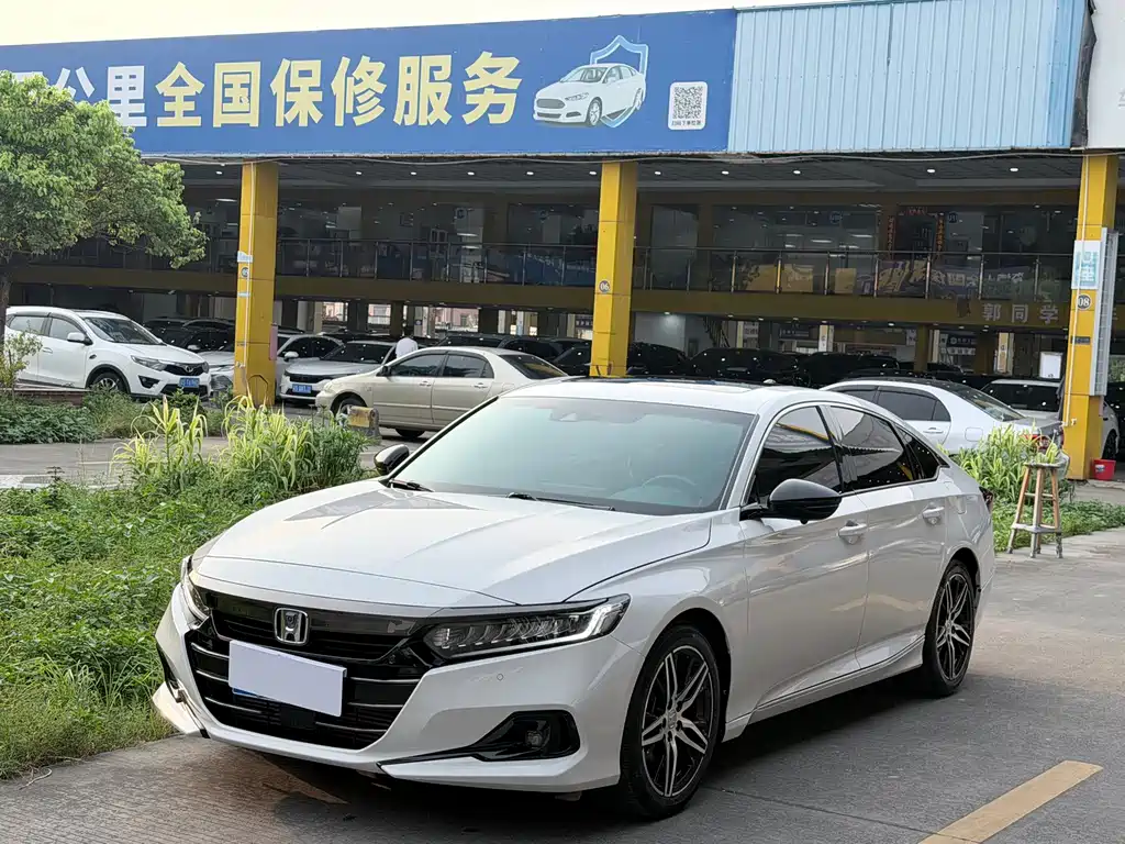 Honda Accord 2022 — фото 1