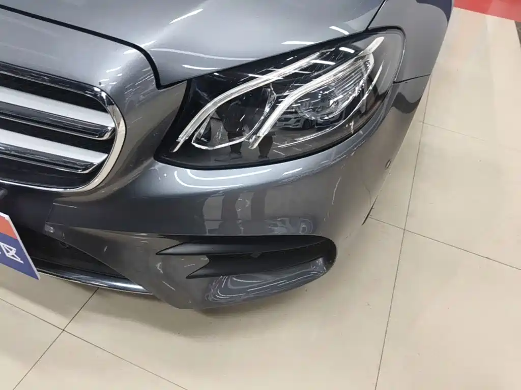 Mercedes-Benz E-Class 2017 — фото 24