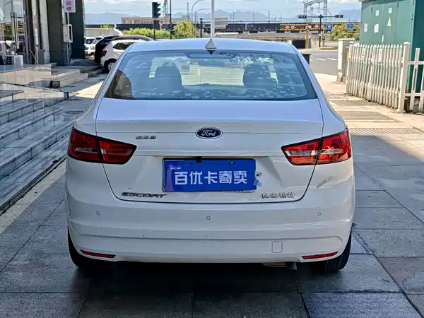 Ford Escort 2016