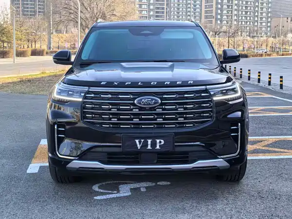 Ford Explorer 2024