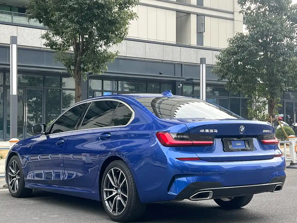BMW 3 Series 2021 — фото 13