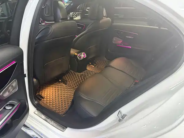 Mercedes-Benz C-Class 2022