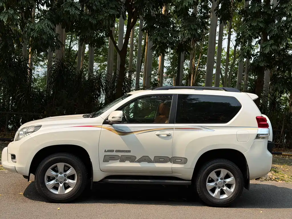 Toyota Prado 2015 — фото 31