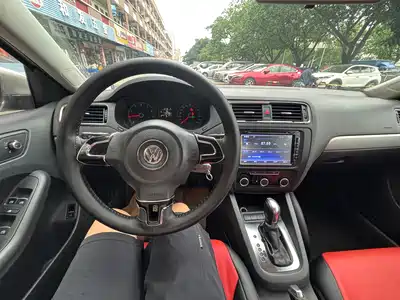 Volkswagen Sagitar 2012