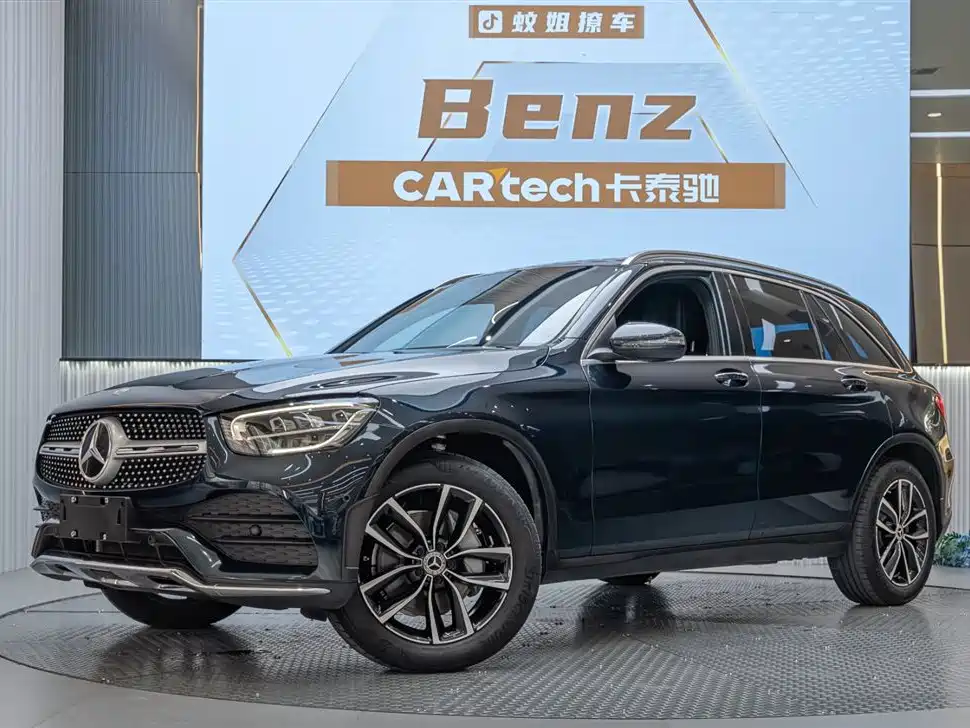Mercedes-Benz GLC 2022 — фото 1