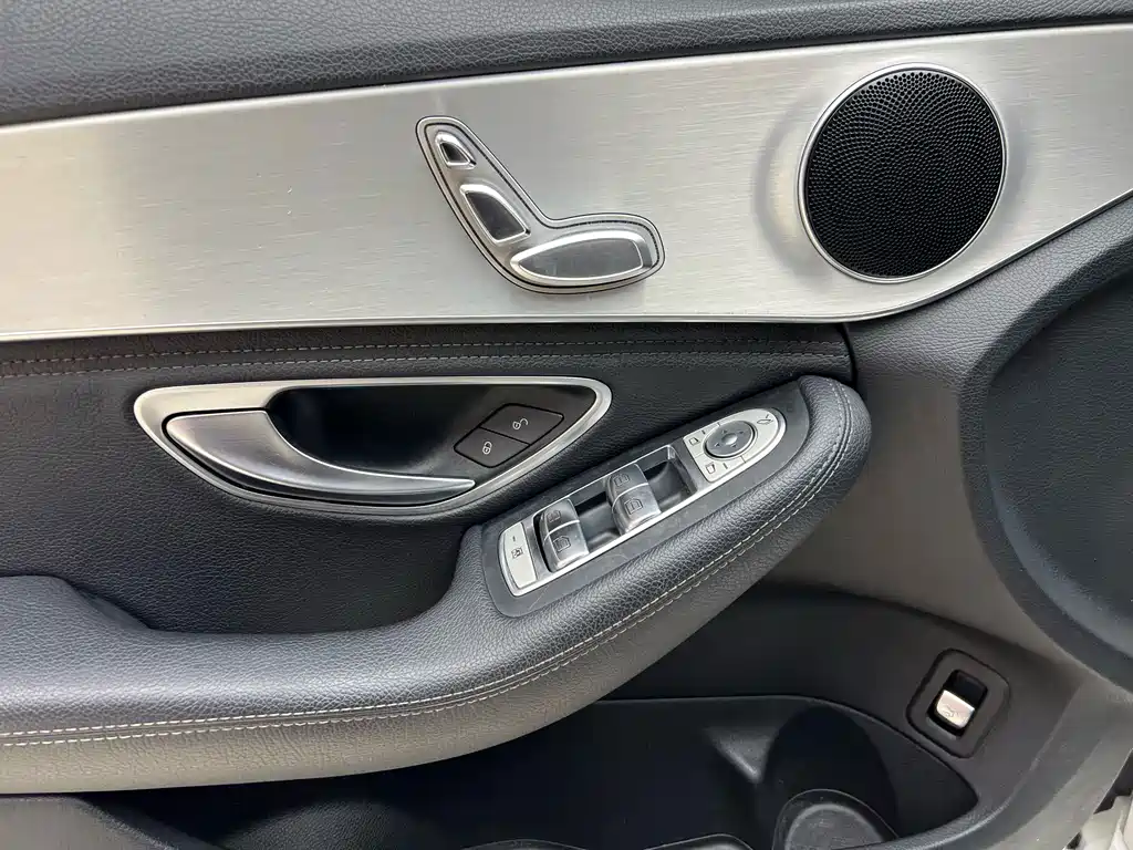 Mercedes-Benz C-Class 2019 — фото 10