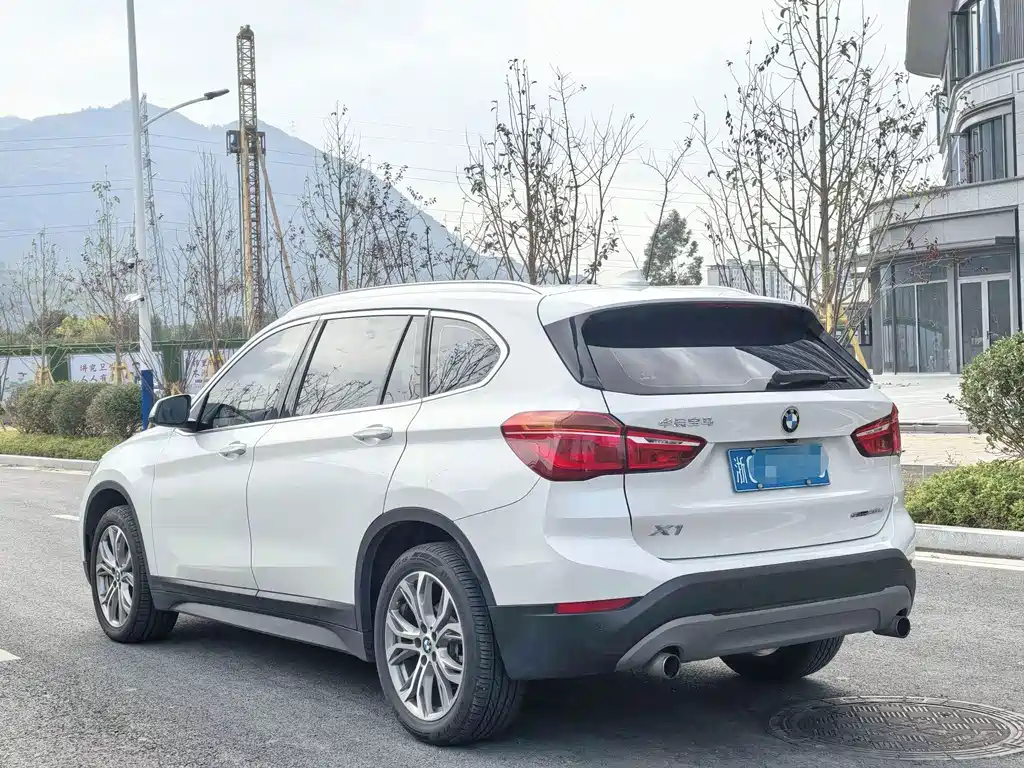 BMW X1 2019 — фото 10