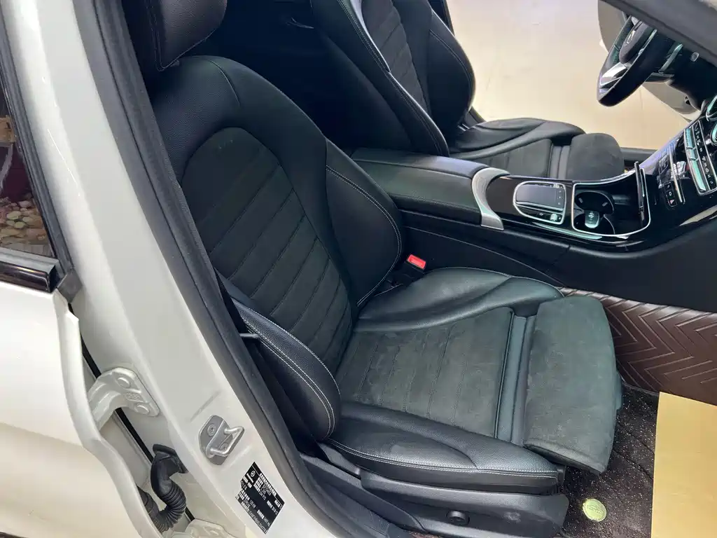 Mercedes-Benz C-Class 2019 — фото 13