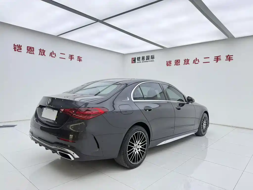 Mercedes-Benz C-Class 2023 — фото 17