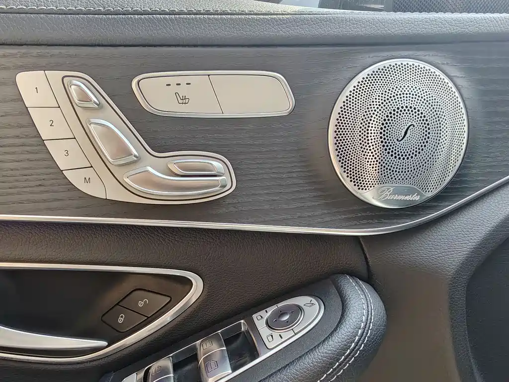 Mercedes-Benz C-Class 2022 — фото 7