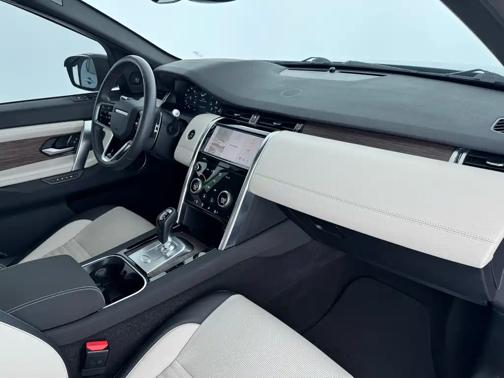 Land Rover Discovery Sport 2022 — фото 8