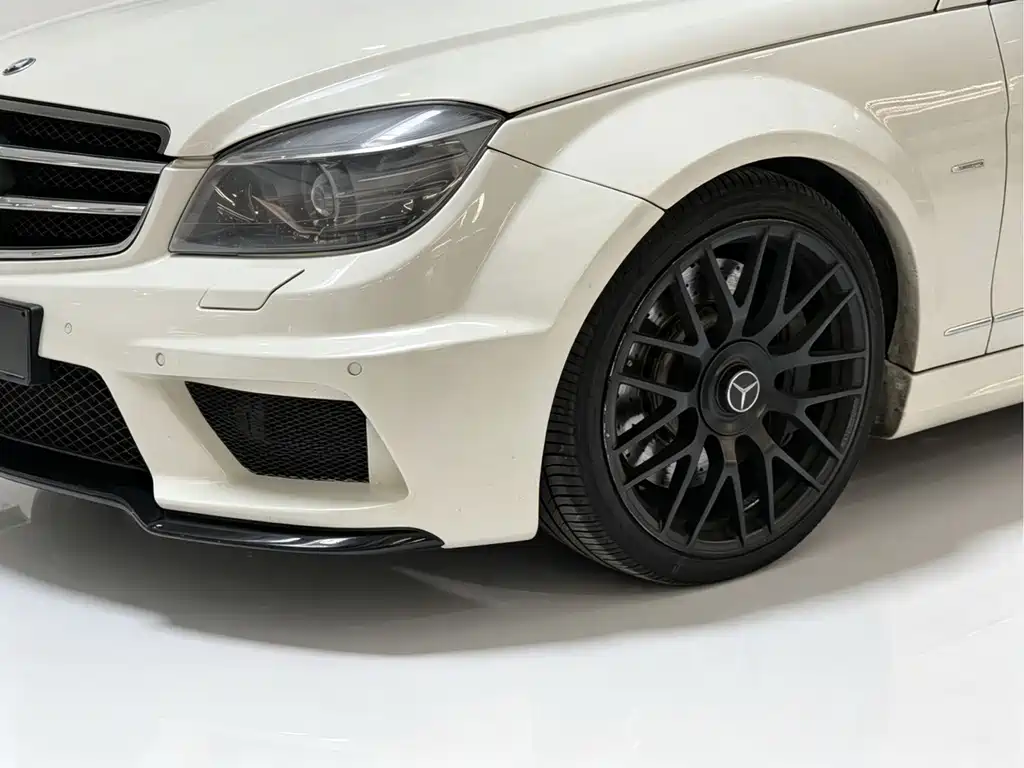 Mercedes-Benz C-Class AMG 2011 — фото 11