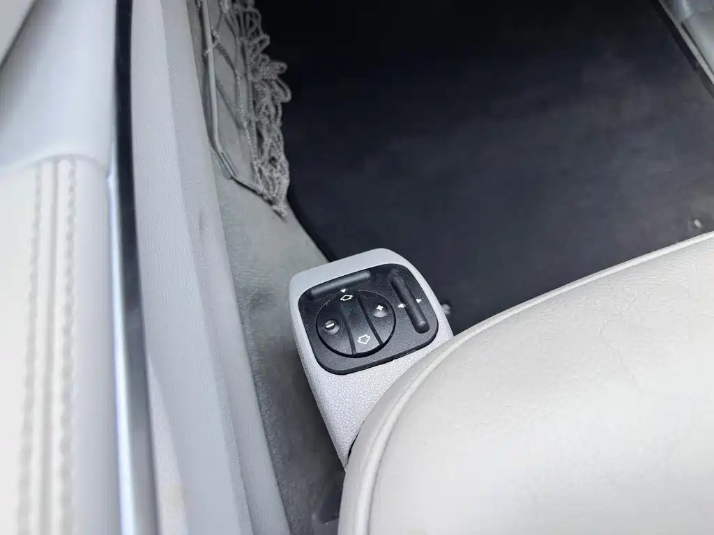 Mercedes-Benz GL-Class 2012 — фото 17
