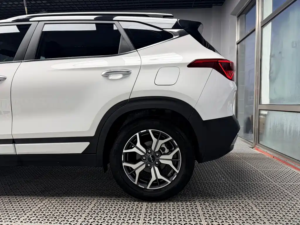 Kia KX3 2022 — фото 9