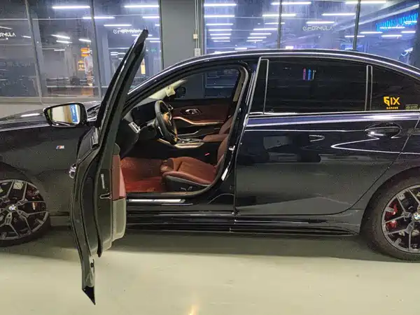 BMW 3 Series 2025