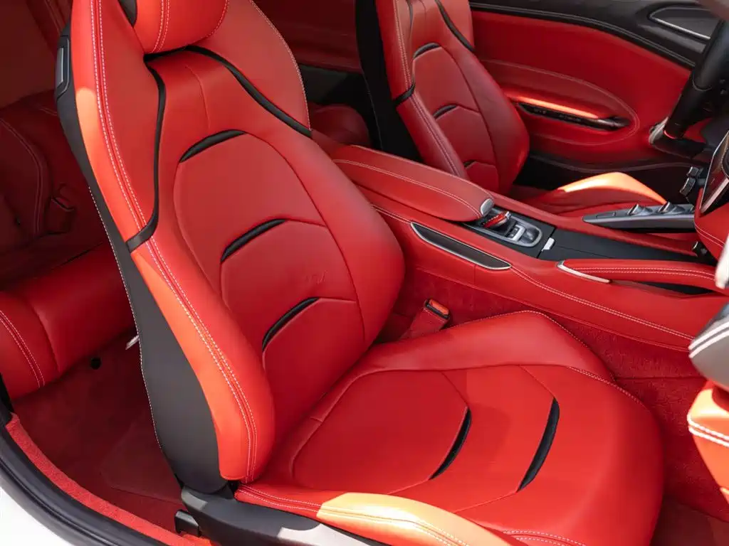 Ferrari GTC4Lusso 2019 — фото 17