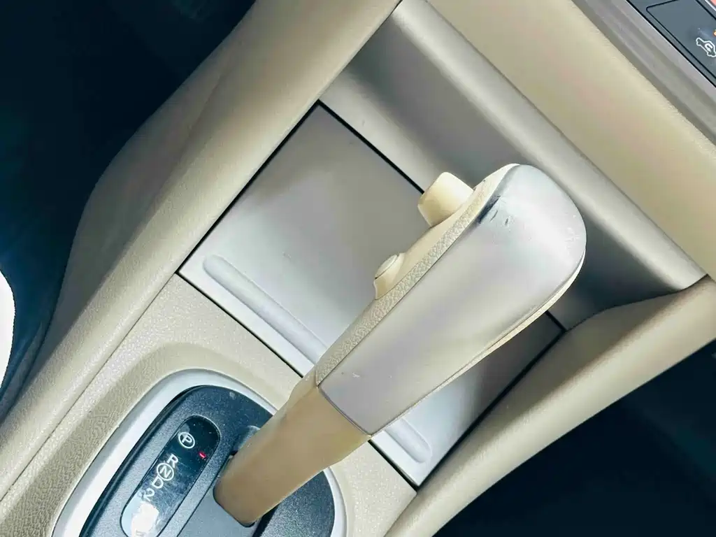 Nissan Sylphy 2015 — фото 16