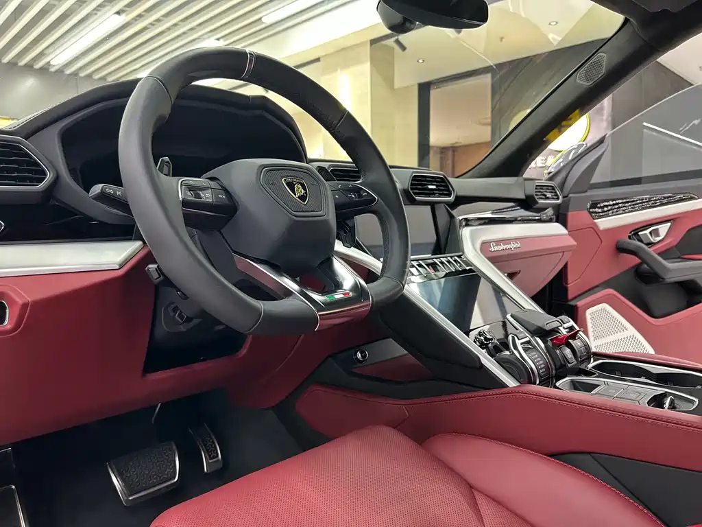 Lamborghini Urus 2019 — фото 2