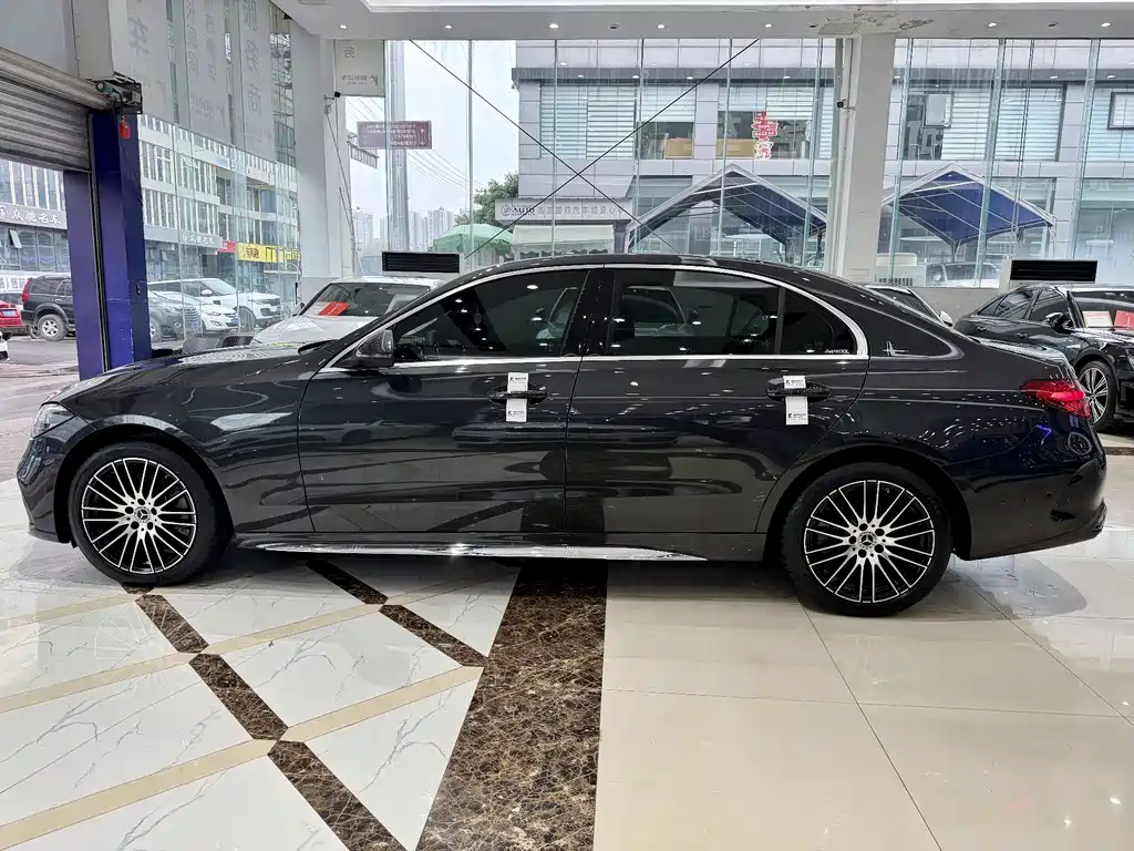 Mercedes-Benz C-Class 2023 — фото 13